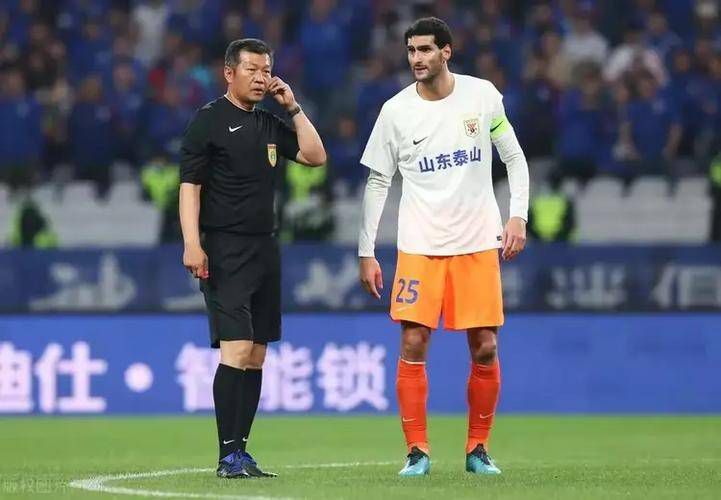 把冰块放进女人的下面